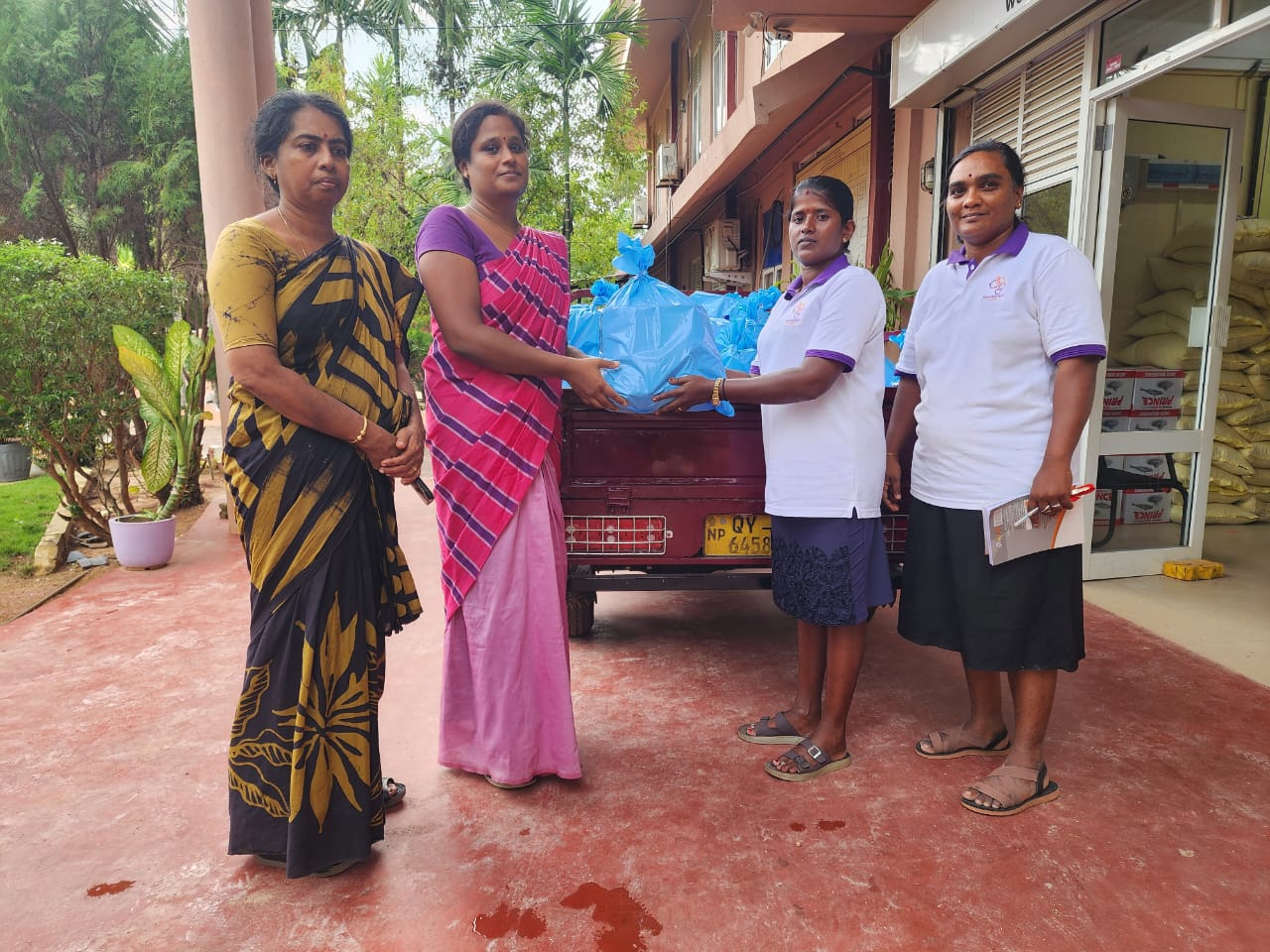 Sri lanka flood relief 14