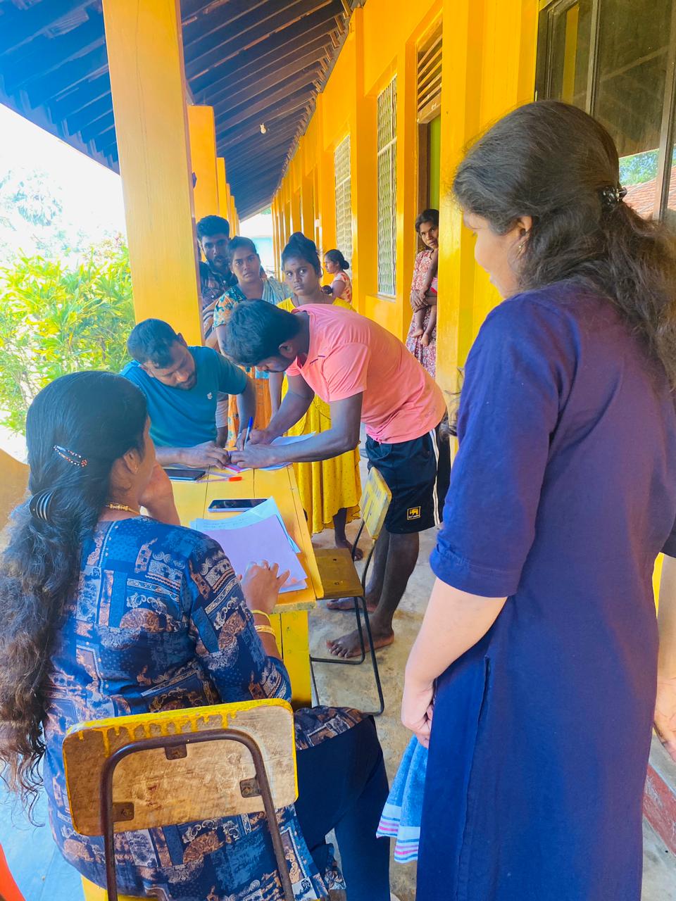 Sri lanka flood relief 5