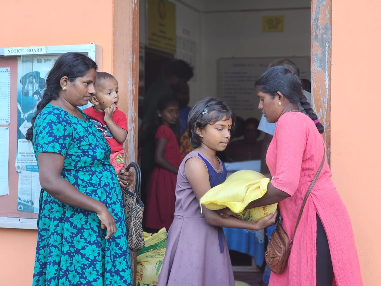 Sri lanka flood relief 9